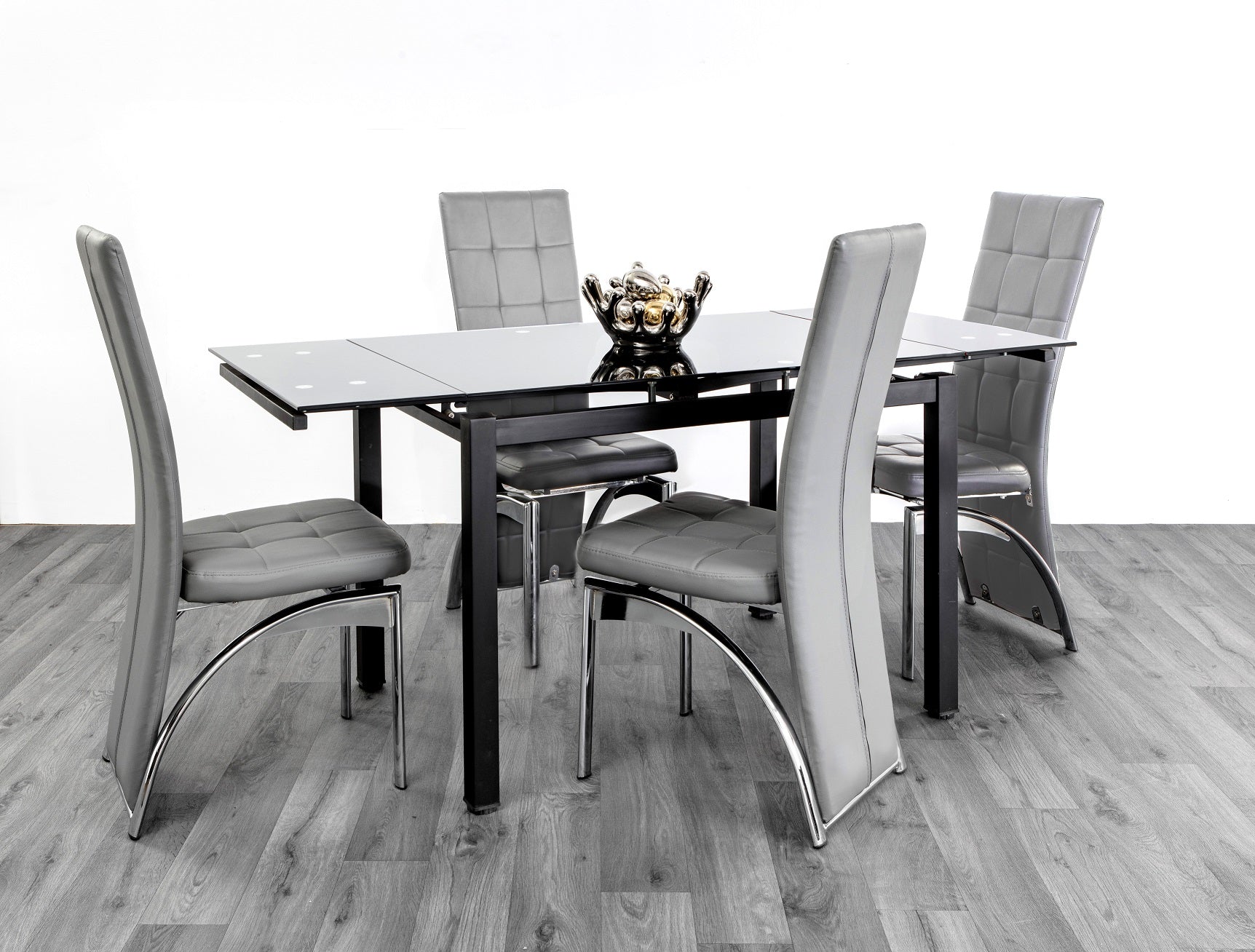 HELEN EXTENDING DINING TABLE BLACK