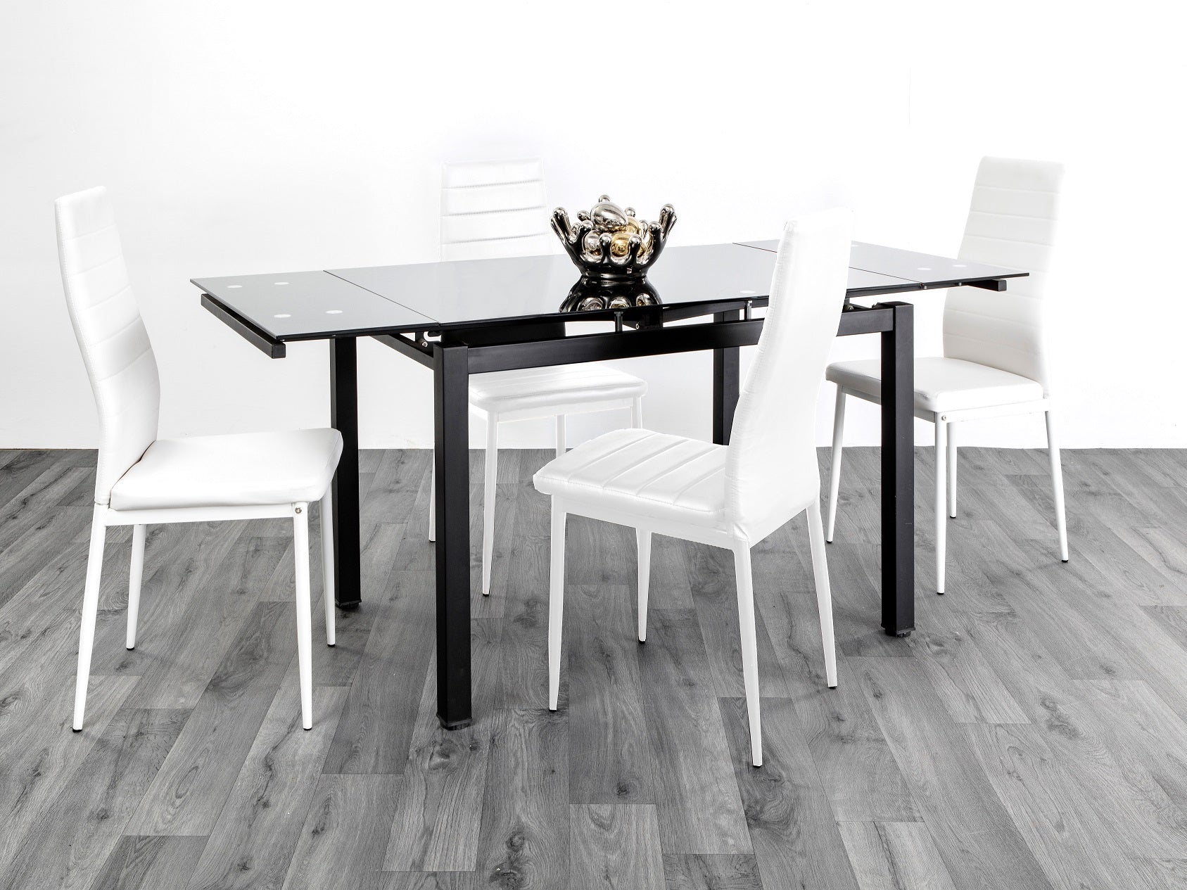 HELEN EXTENDING DINING TABLE BLACK