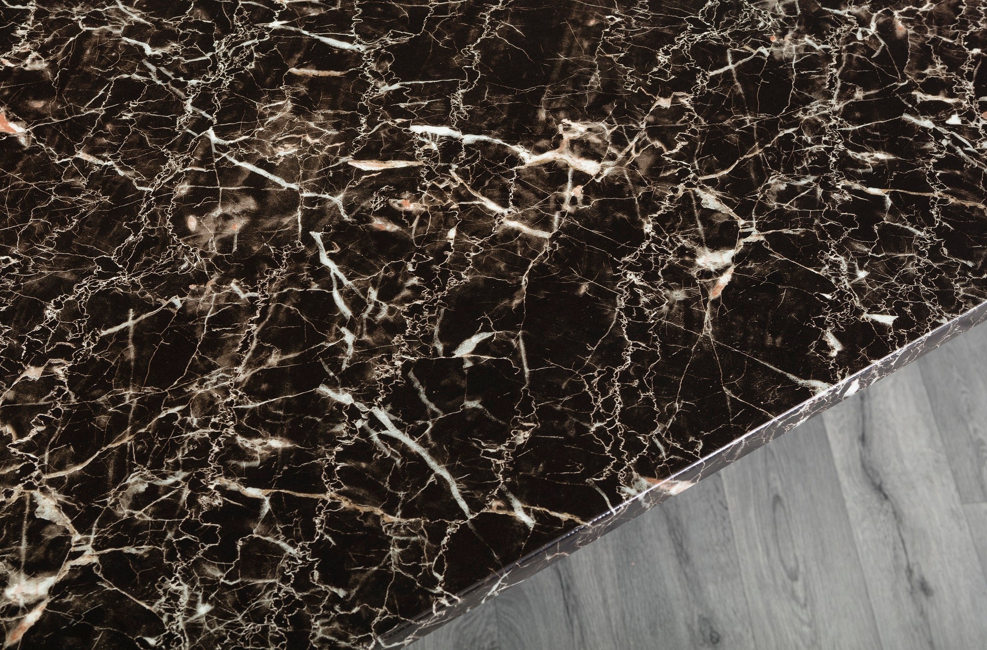 RUBY DINING TABLE