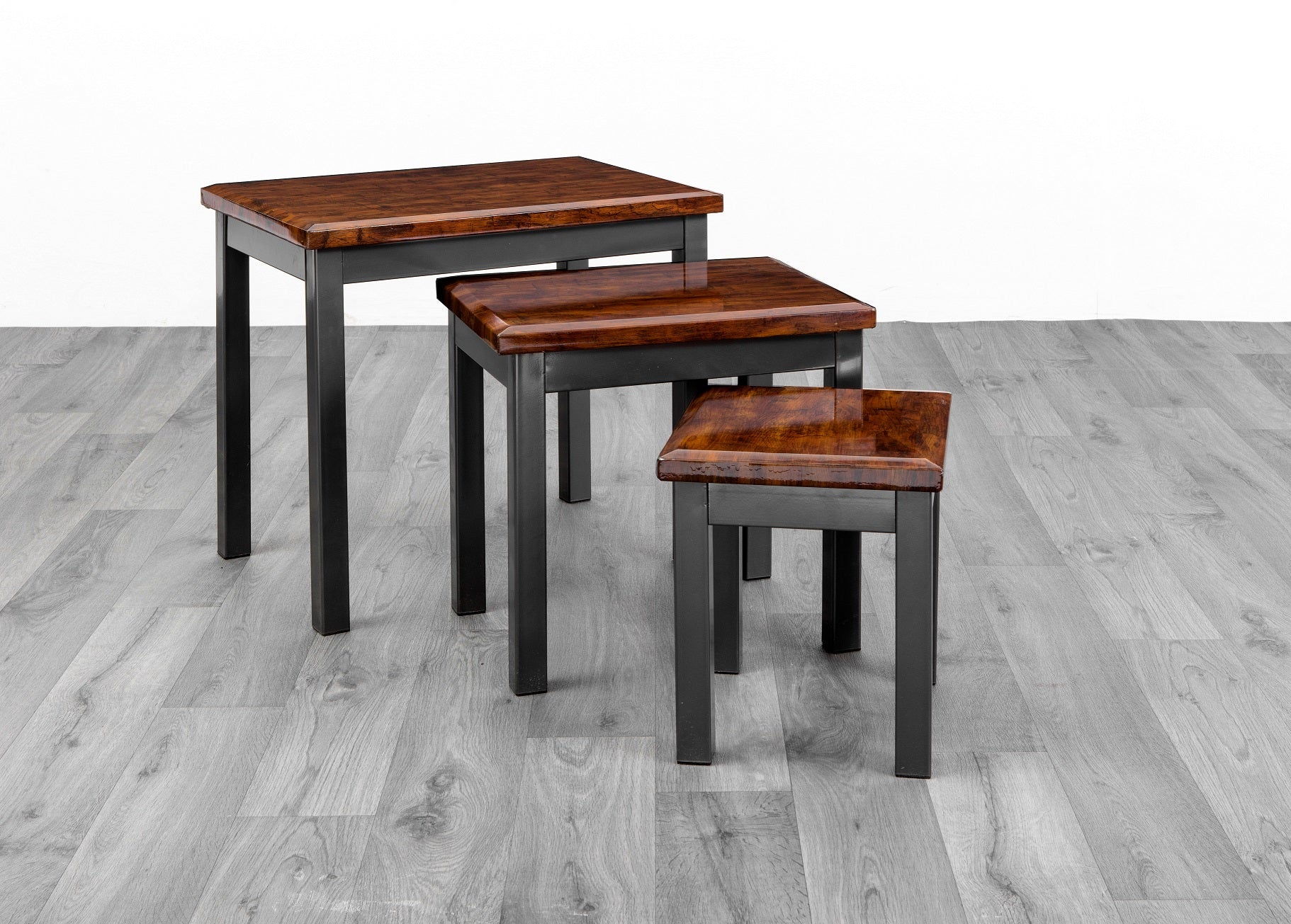 RUMY NEST OF TABLES